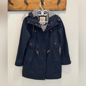 Woman’s Fat Face waterproof jacket size 4